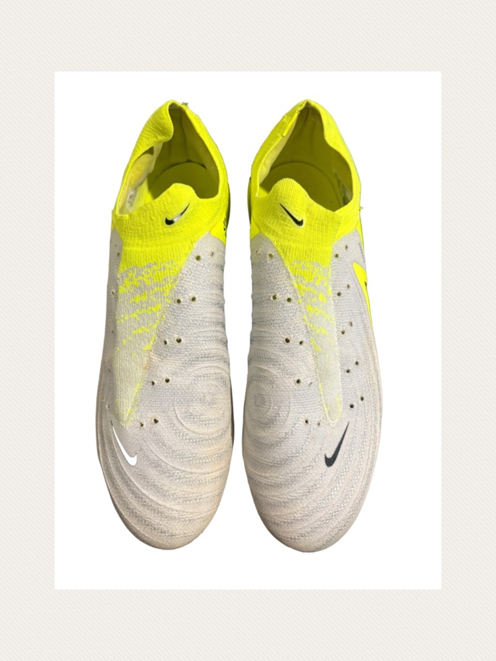 ⚽️Nike Phantom GX PRO Men’s soccer cleats boots